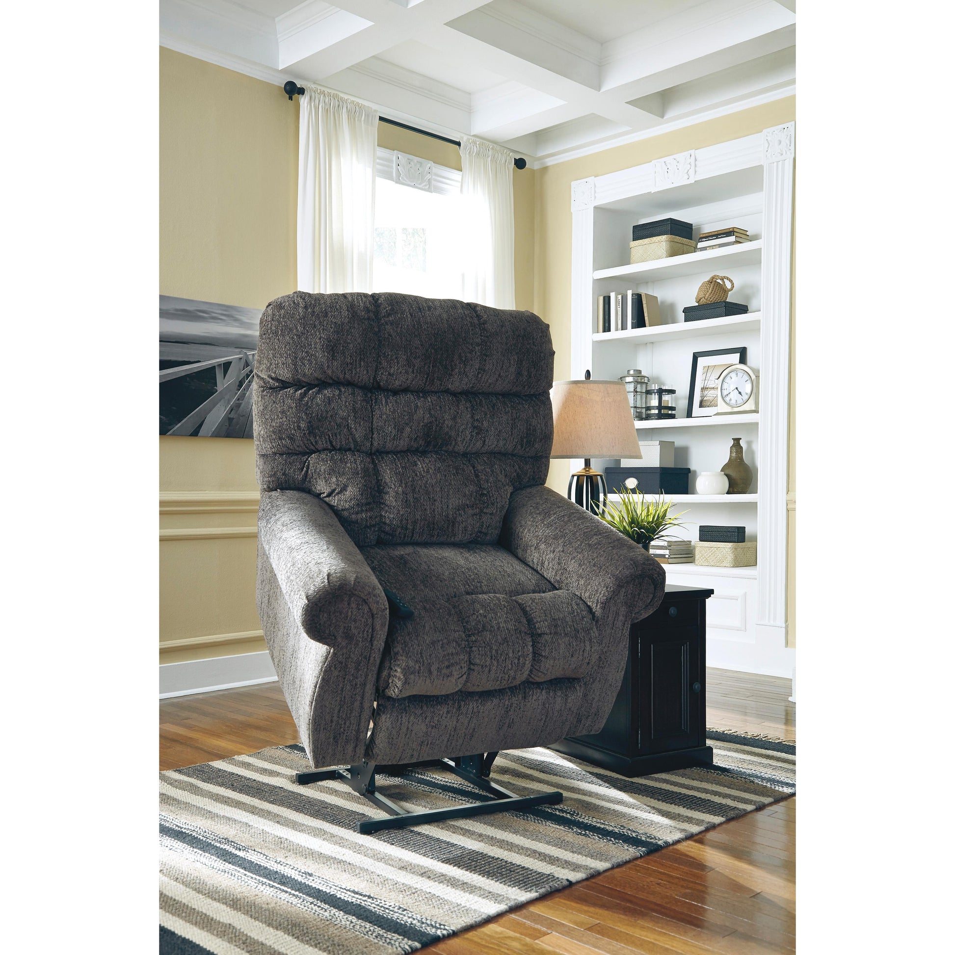 Signature Design by Ashley Ernestine Fabric Lift Chair 9760112 IMAGE 6