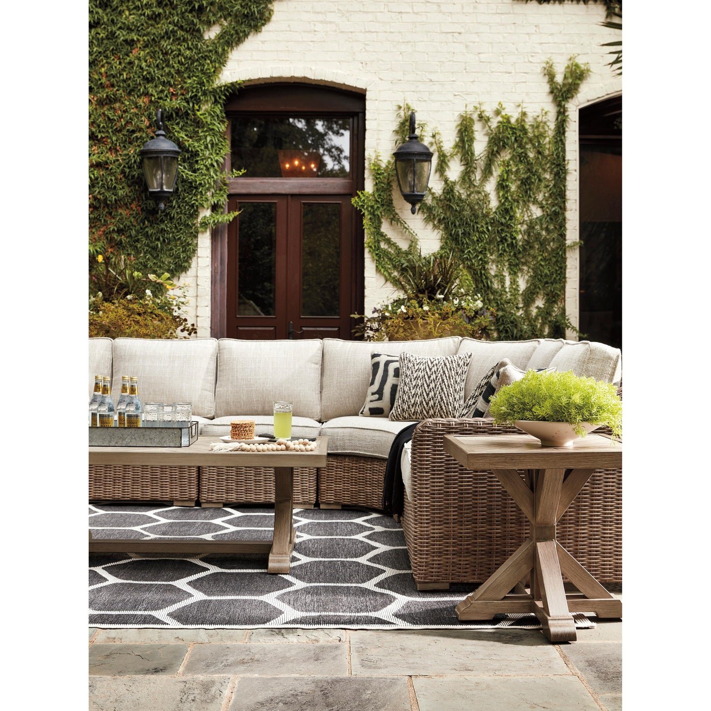 Signature Design by Ashley Outdoor Seating Sectionals P791-854/P791-846/P791-851 IMAGE 8