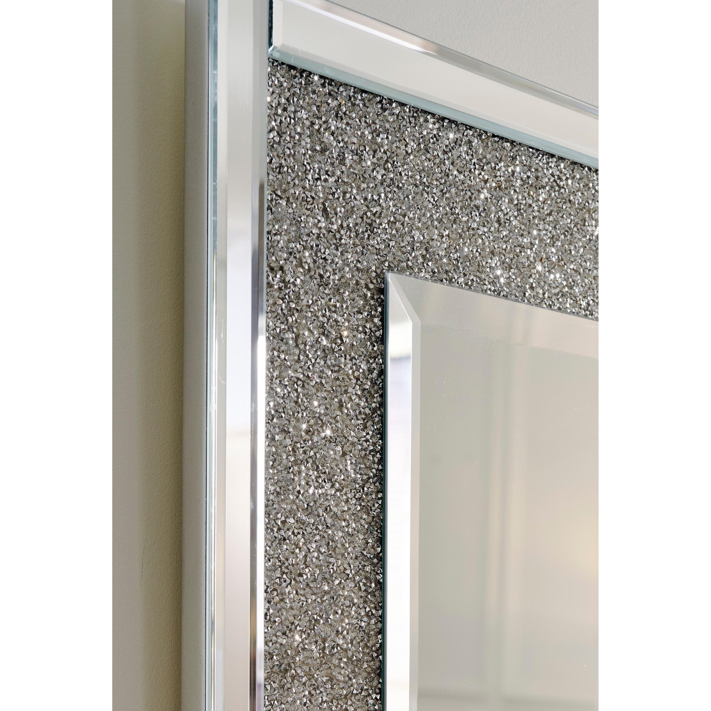 Signature Design by Ashley Kingsleigh Wall Mirror A8010206 IMAGE 4