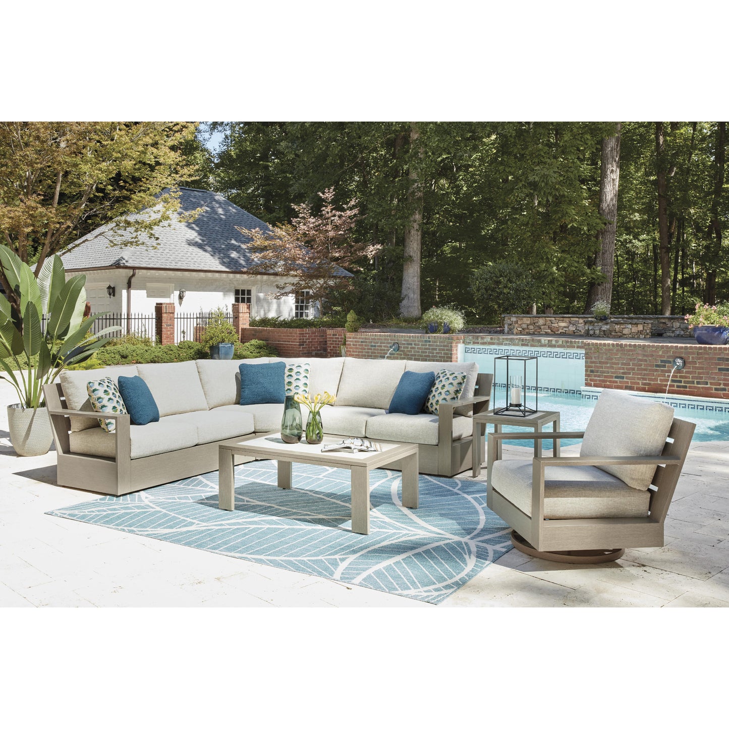 Signature Design by Ashley Outdoor Seating Chairs P704-821 IMAGE 9