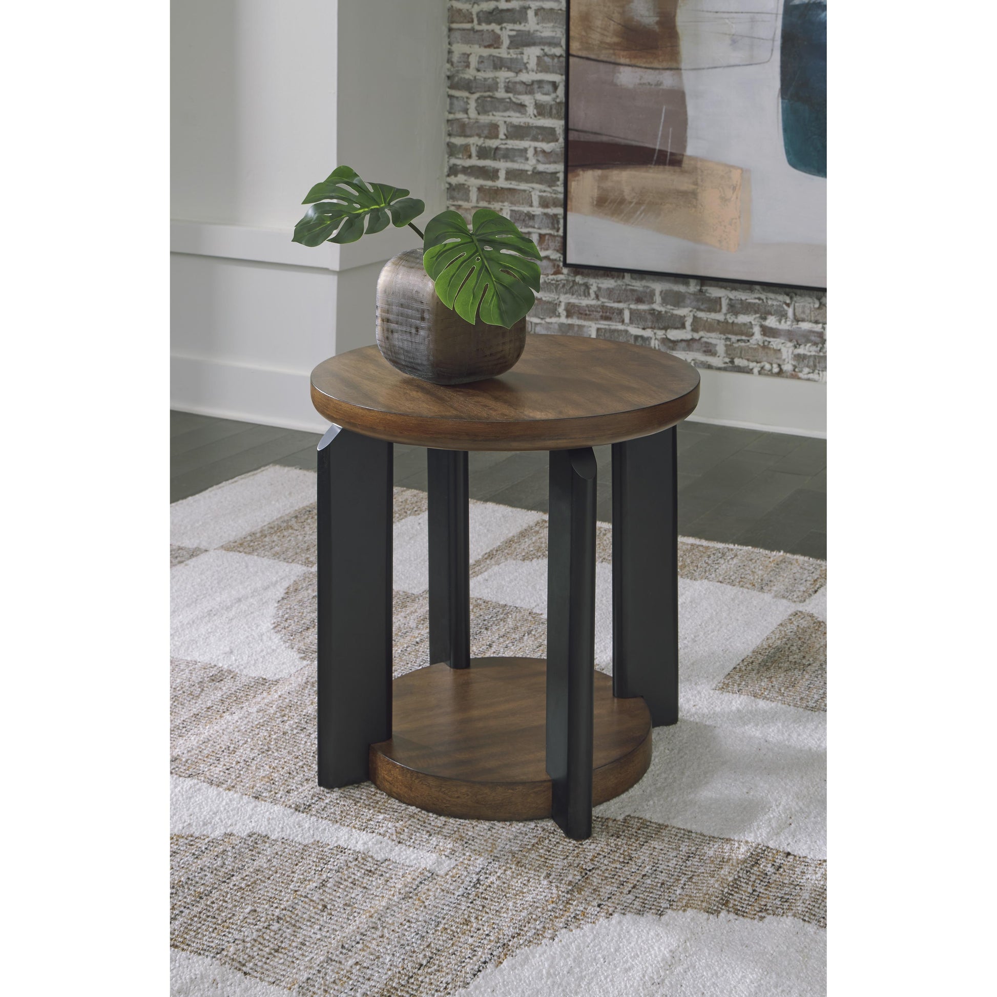 Signature Design by Ashley Kraeburn End Table T624-6 IMAGE 5