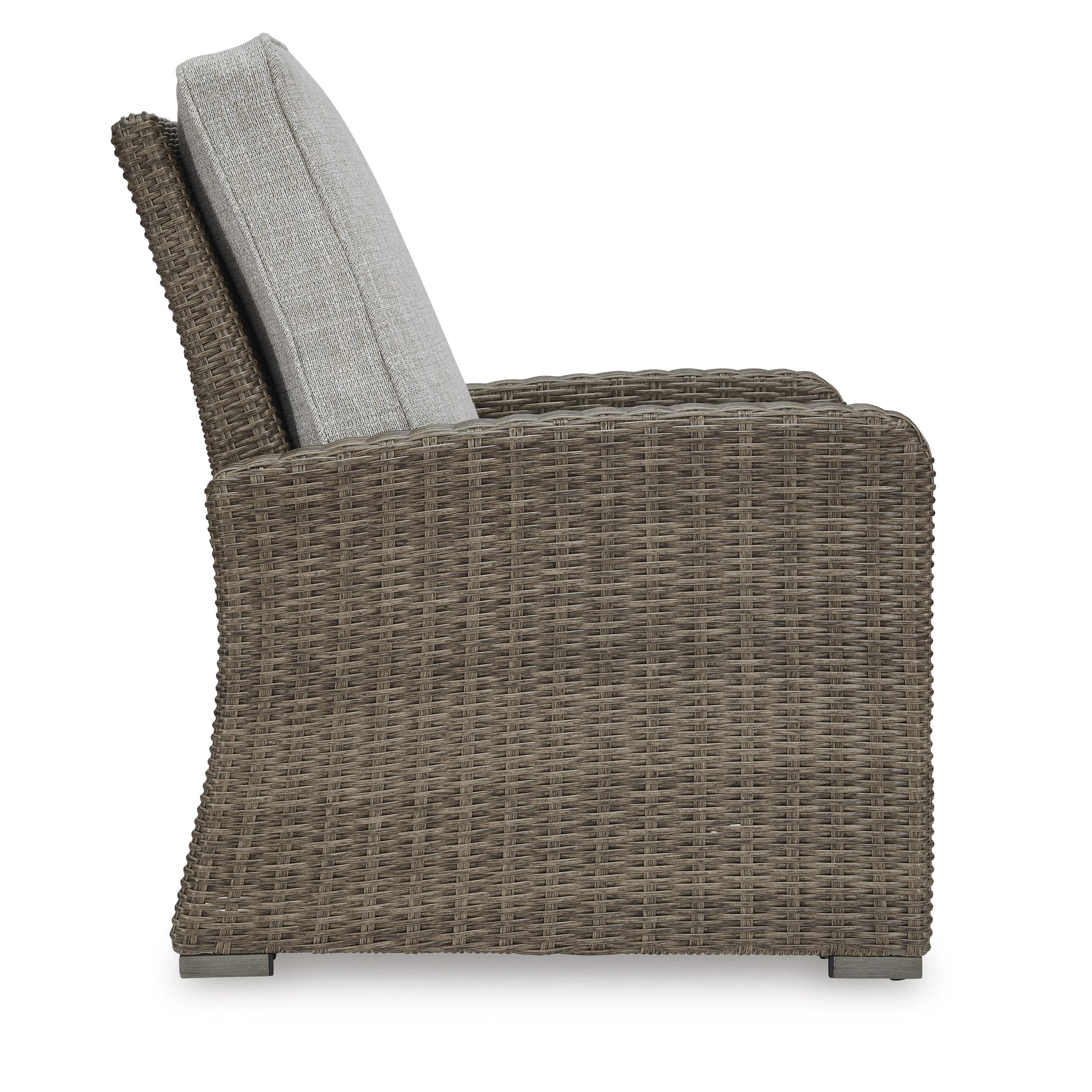 Signature Design by Ashley Outdoor Seating Recliners P791-825 IMAGE 4