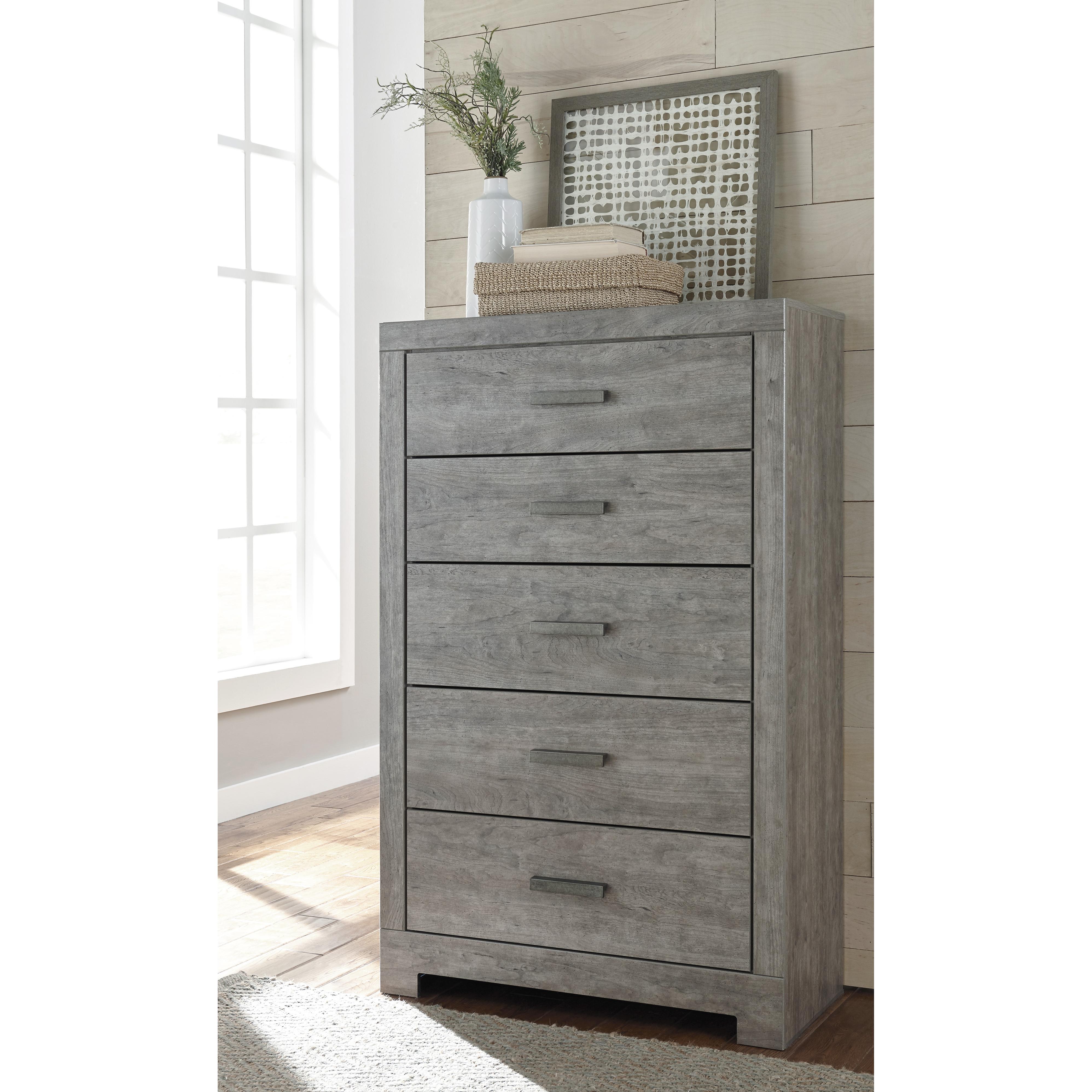 Signature Design by Ashley Culverbach 5-Drawer Chest B070-46