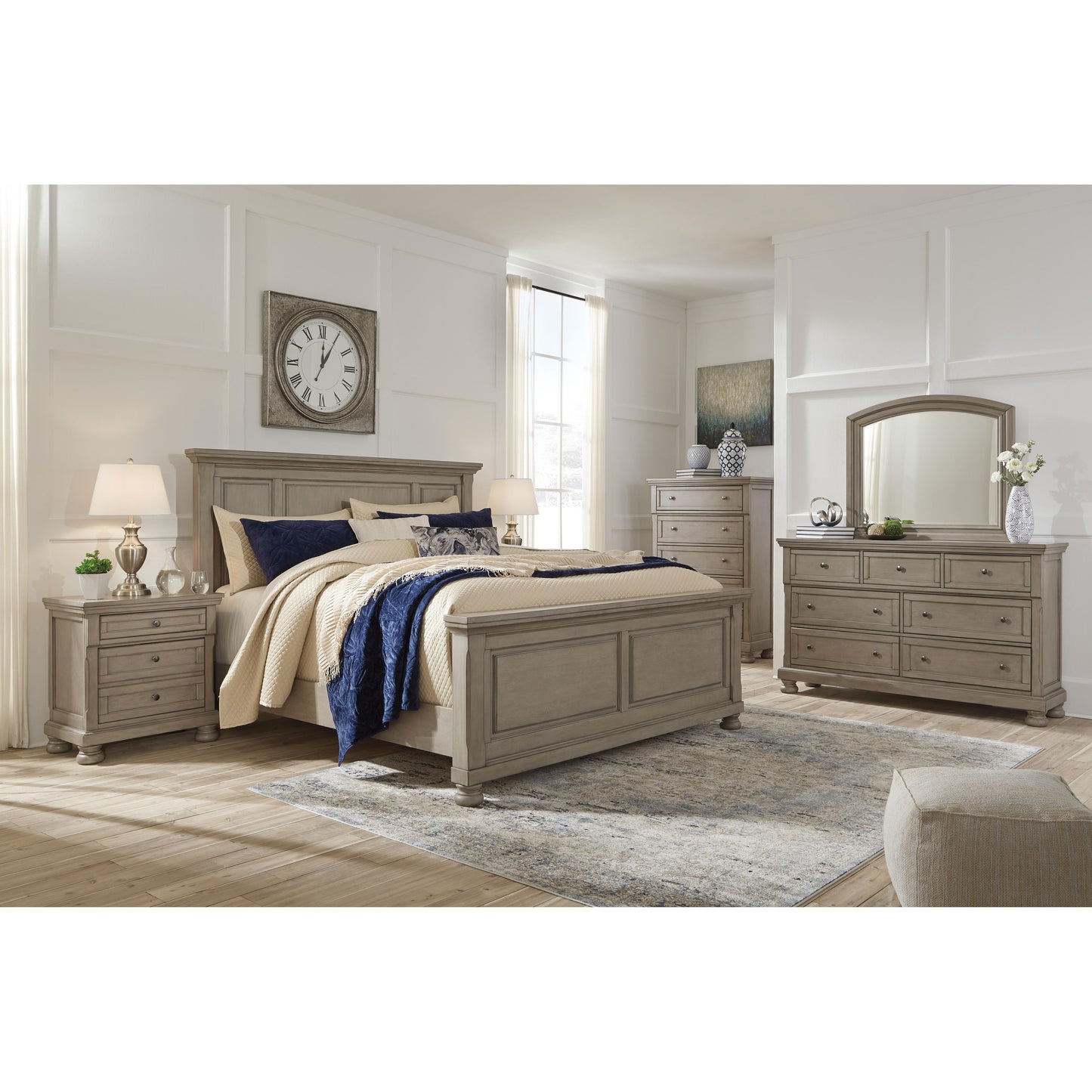 Signature Design by Ashley Lettner 5-Drawer Chest B733-46