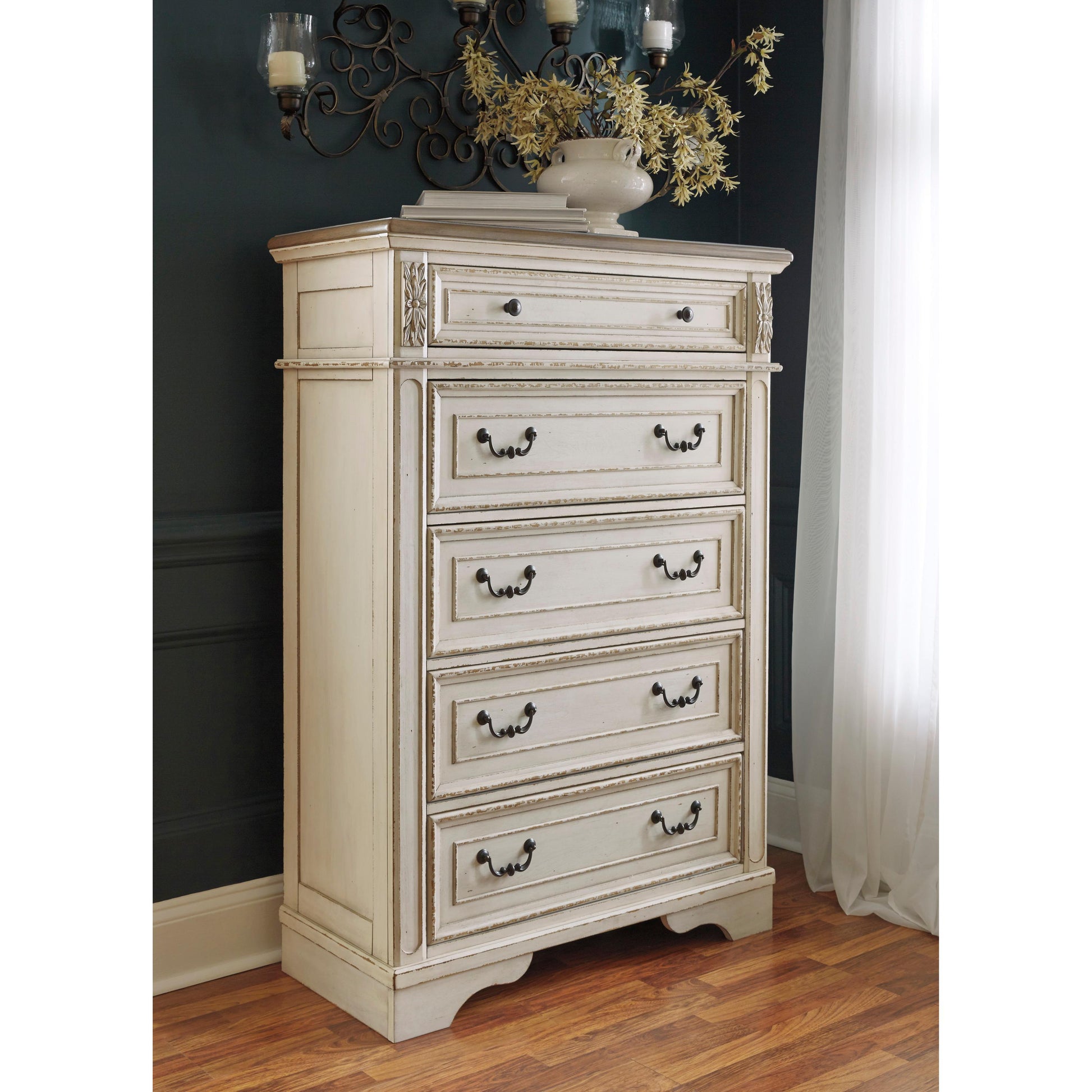 Signature Design by Ashley Realyn 5-Drawer Chest B743-46