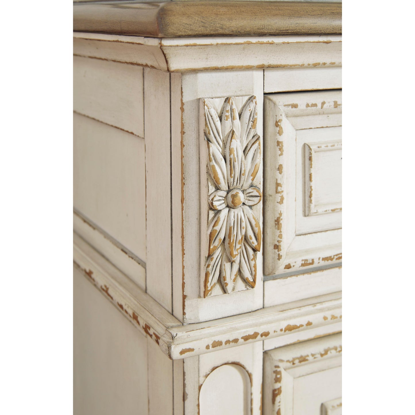 Signature Design by Ashley Realyn 5-Drawer Chest B743-46