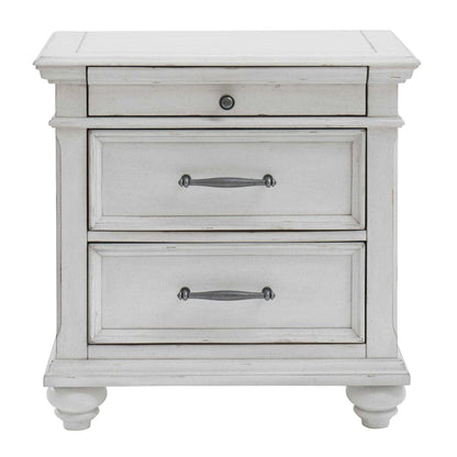 Benchcraft Kanwyn 3-Drawer Nightstand B777-93