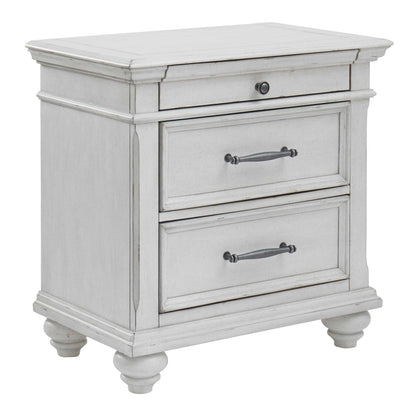 Benchcraft Kanwyn 3-Drawer Nightstand B777-93