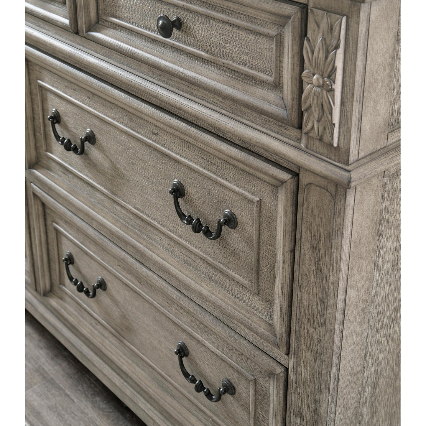 Signature Design by Ashley Lodenbay 5-Drawer Chest B751-46