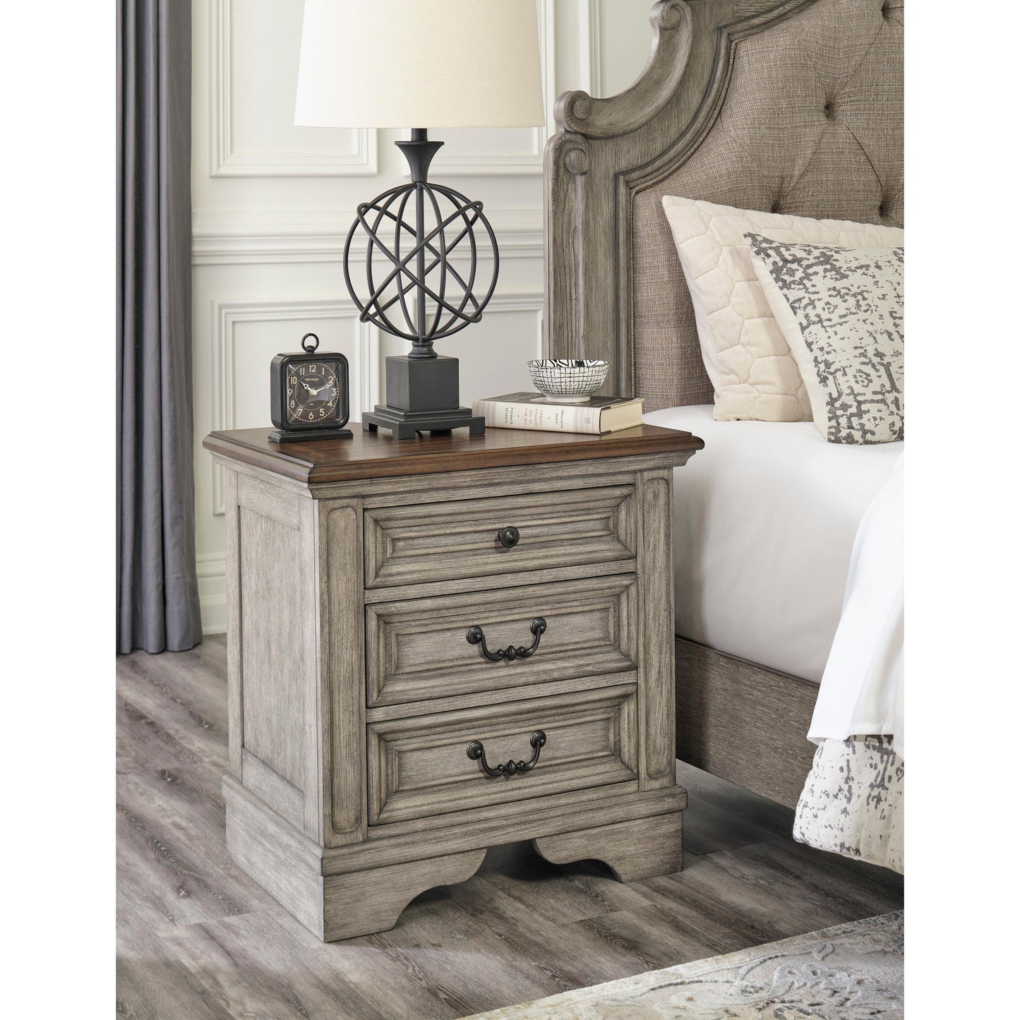 Signature Design by Ashley Lodenbay 3-Drawer Nightstand B751-93