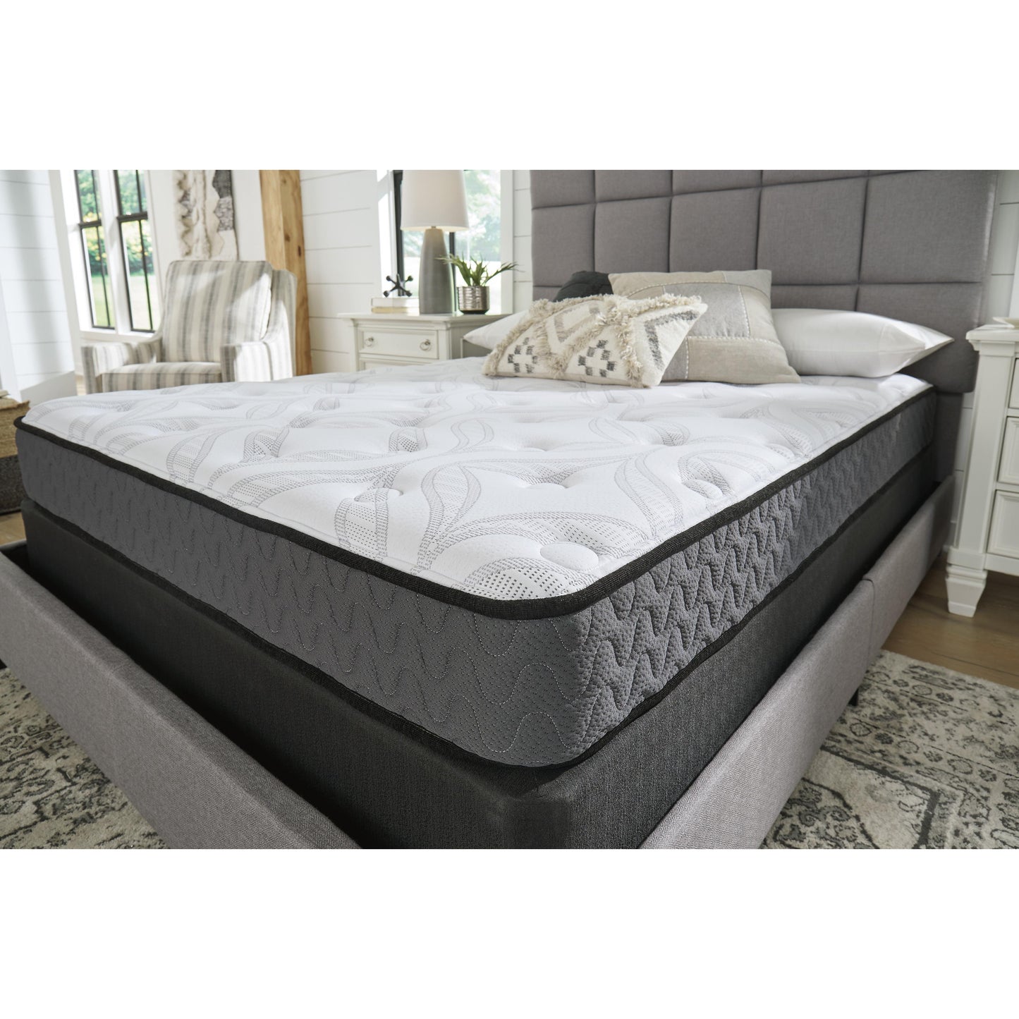 Sierra Sleep 8 Inch Bonnell Hybrid M58731 Queen Mattress