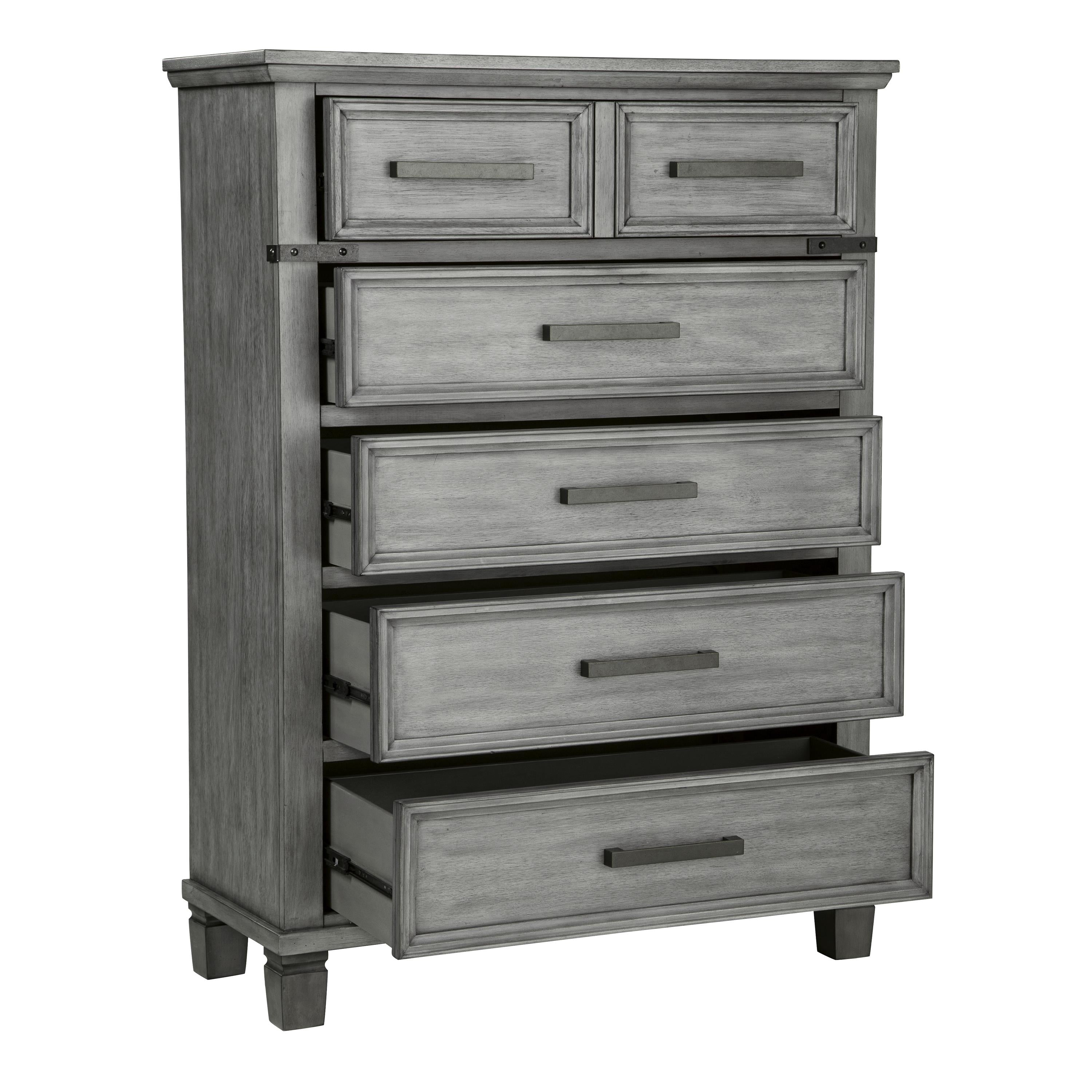 Signature Design by Ashley Russelyn 6-Drawer Chest B772-46