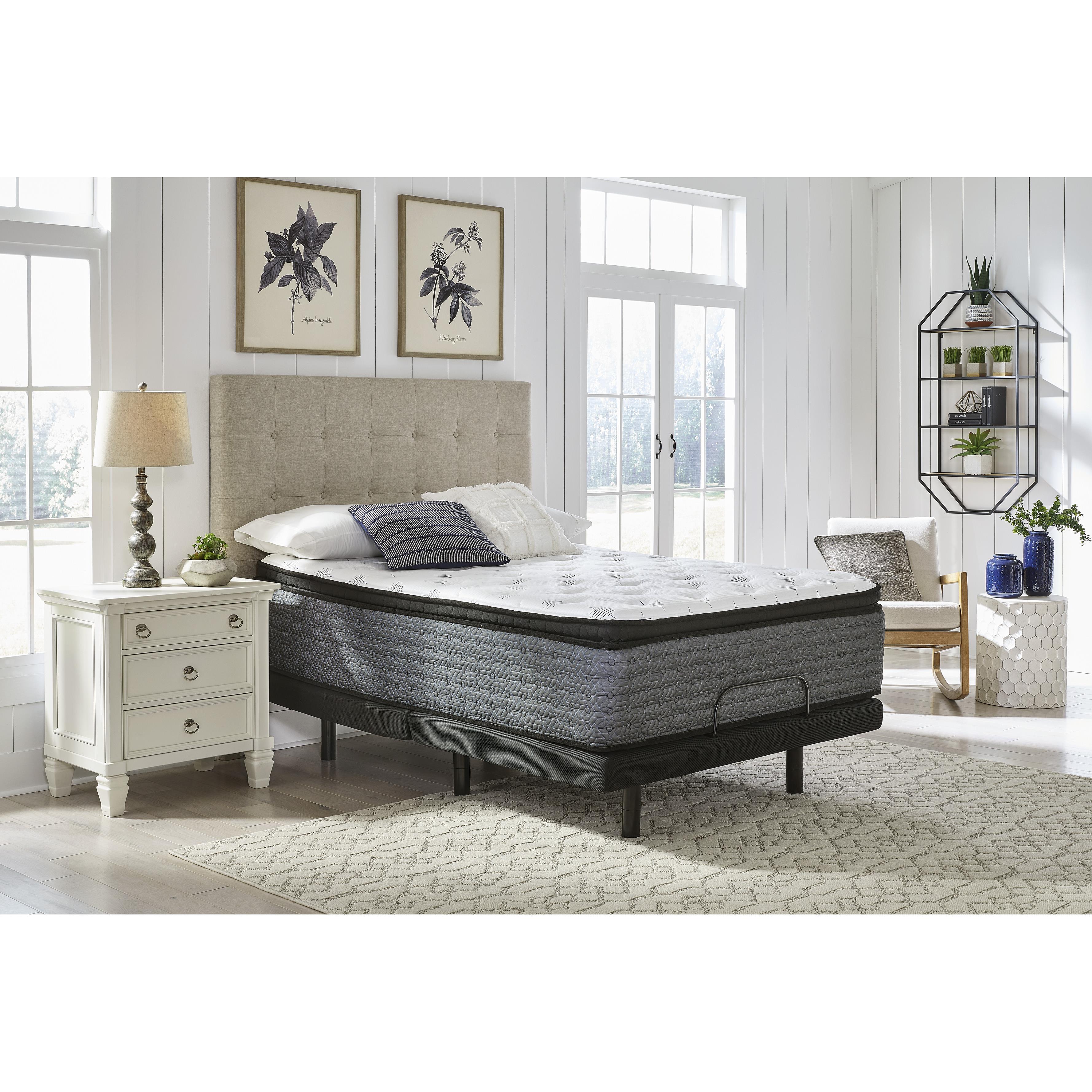 Sierra Sleep Ultra Luxury PT with Latex M57351 California King Mattress