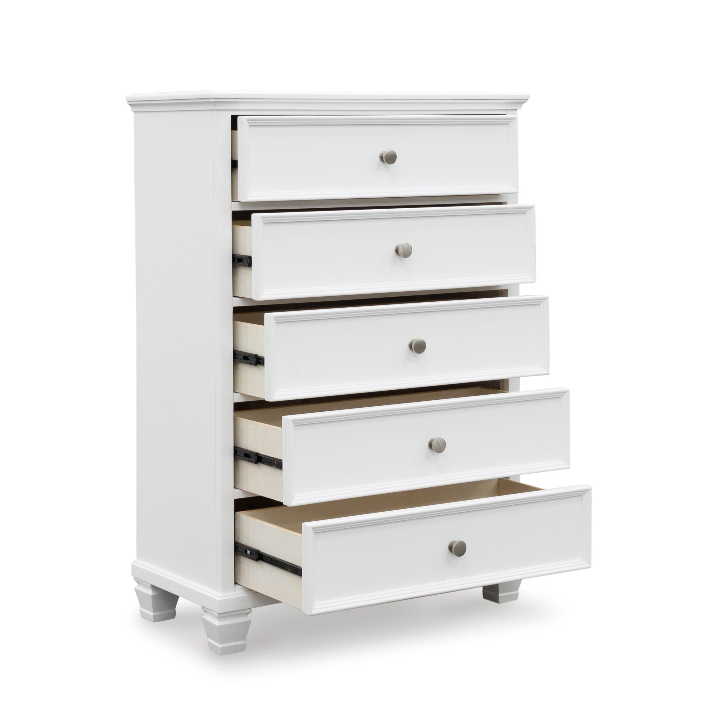 Signature Design by Ashley Fortman 5-Drawer Chest B680-46